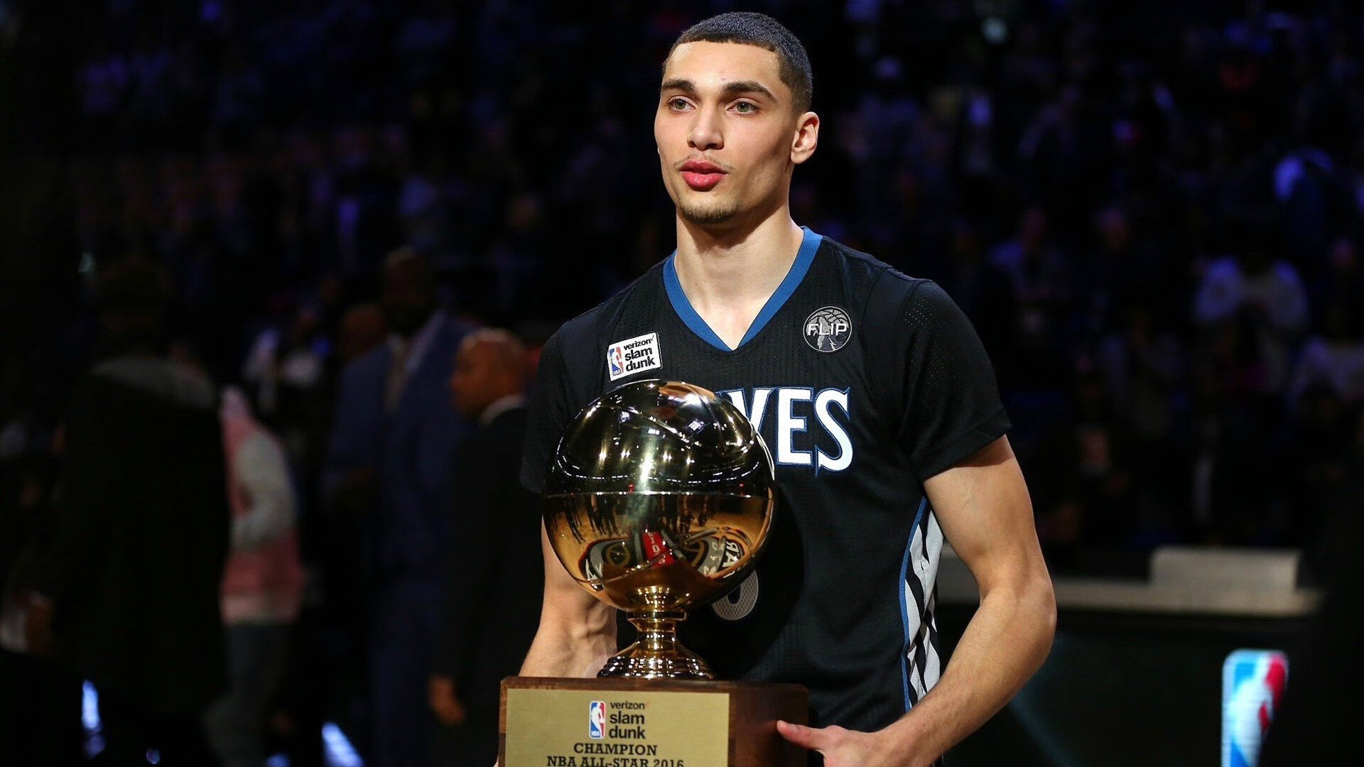 乐鱼在线-湖人球迷自发制作纪录片《忠于紫金》上线即热播