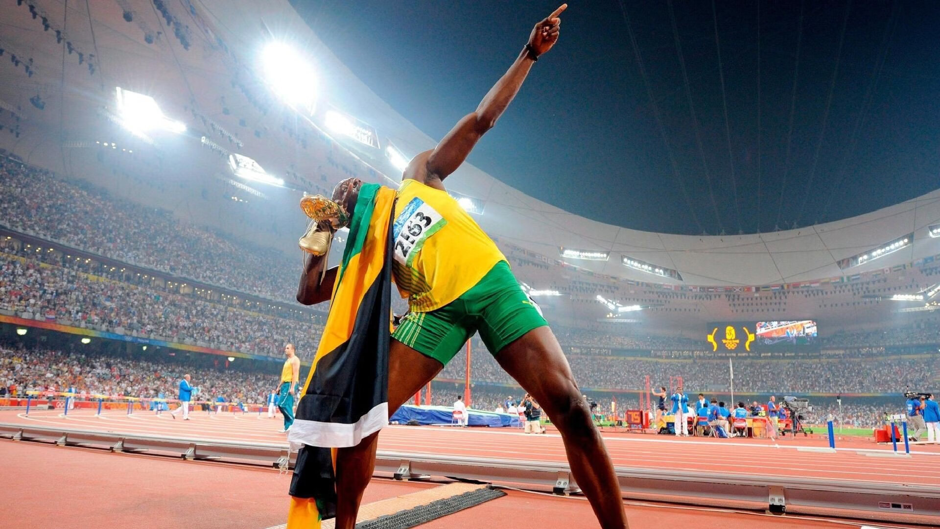 乐鱼app-莱万个人第220球，德甲史上顶级射手再创纪录，德甲 莱万