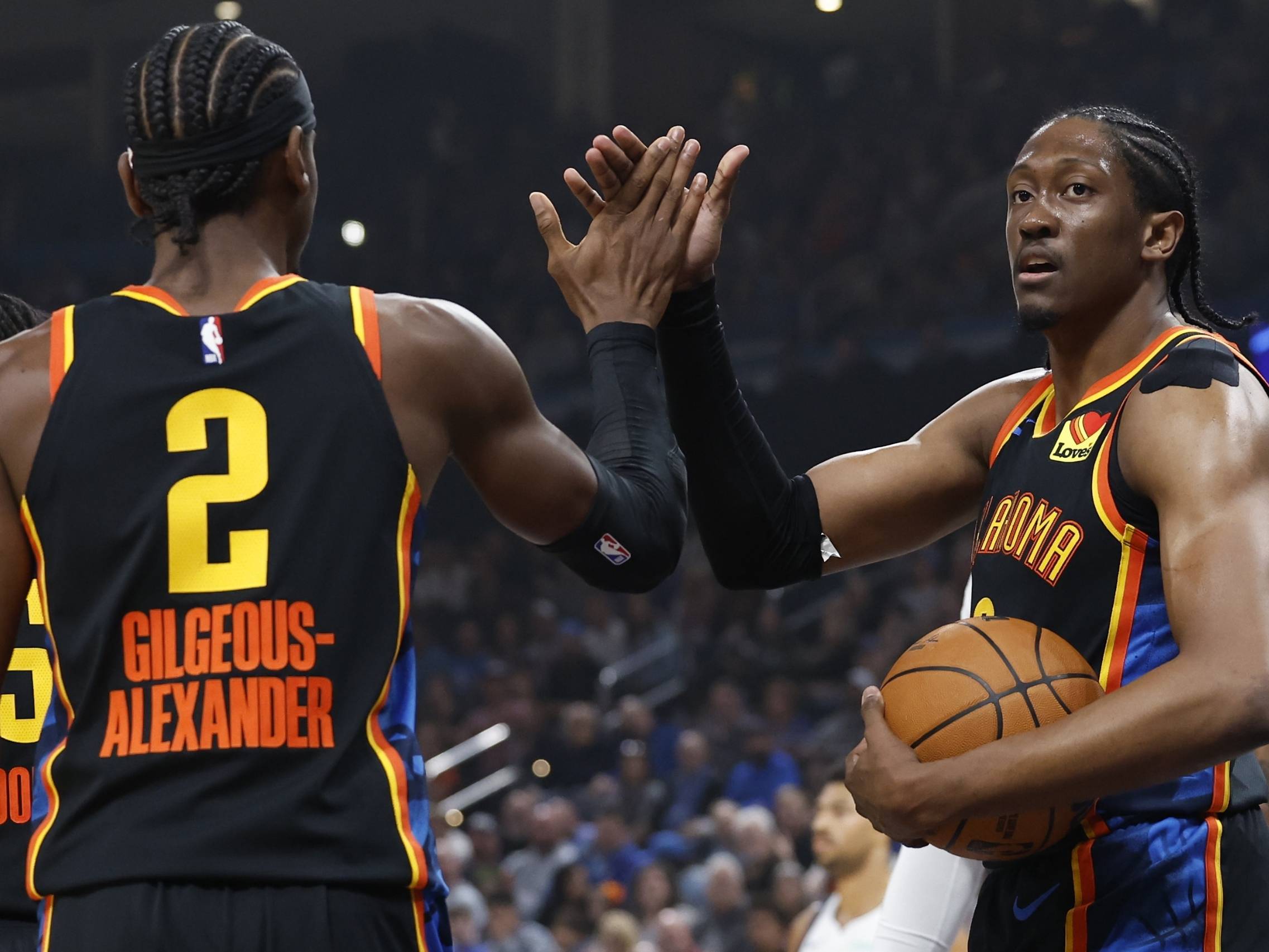 雷霆vs火箭：西部的强强对话的简单介绍