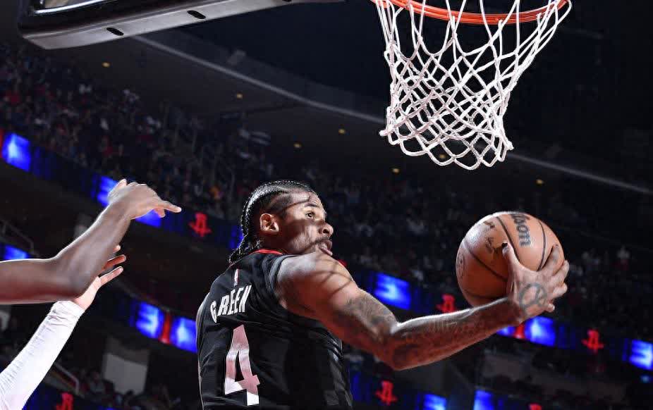 乐鱼体育:勇士队格林的防守技巧：如何阅读比赛，做出正确的判断？的简单介绍