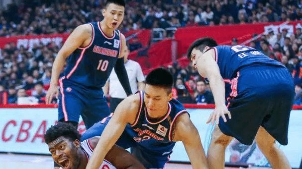 乐鱼体育:广州恒大队全华班阵容的战术可行性与挑战的简单介绍